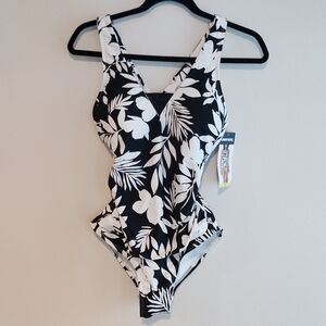 Lands' End Black and White Tropical Floral Print Swimsuit. NWT